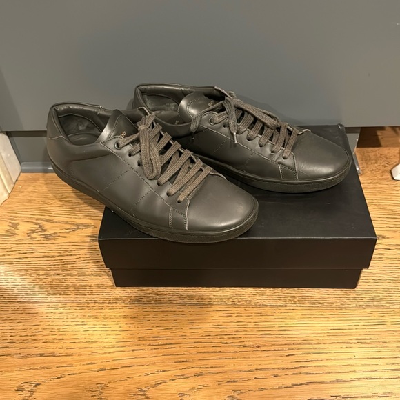 SAINT LAURENT SL/01 Men’s Dark Gray LEATHER LOW-TOP Sneakers Shoes - Picture 2 of 6